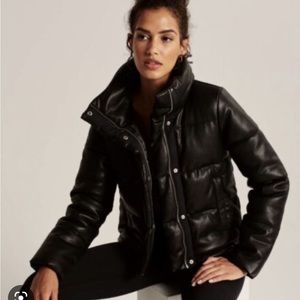 Abercrombie vegan short puffer
